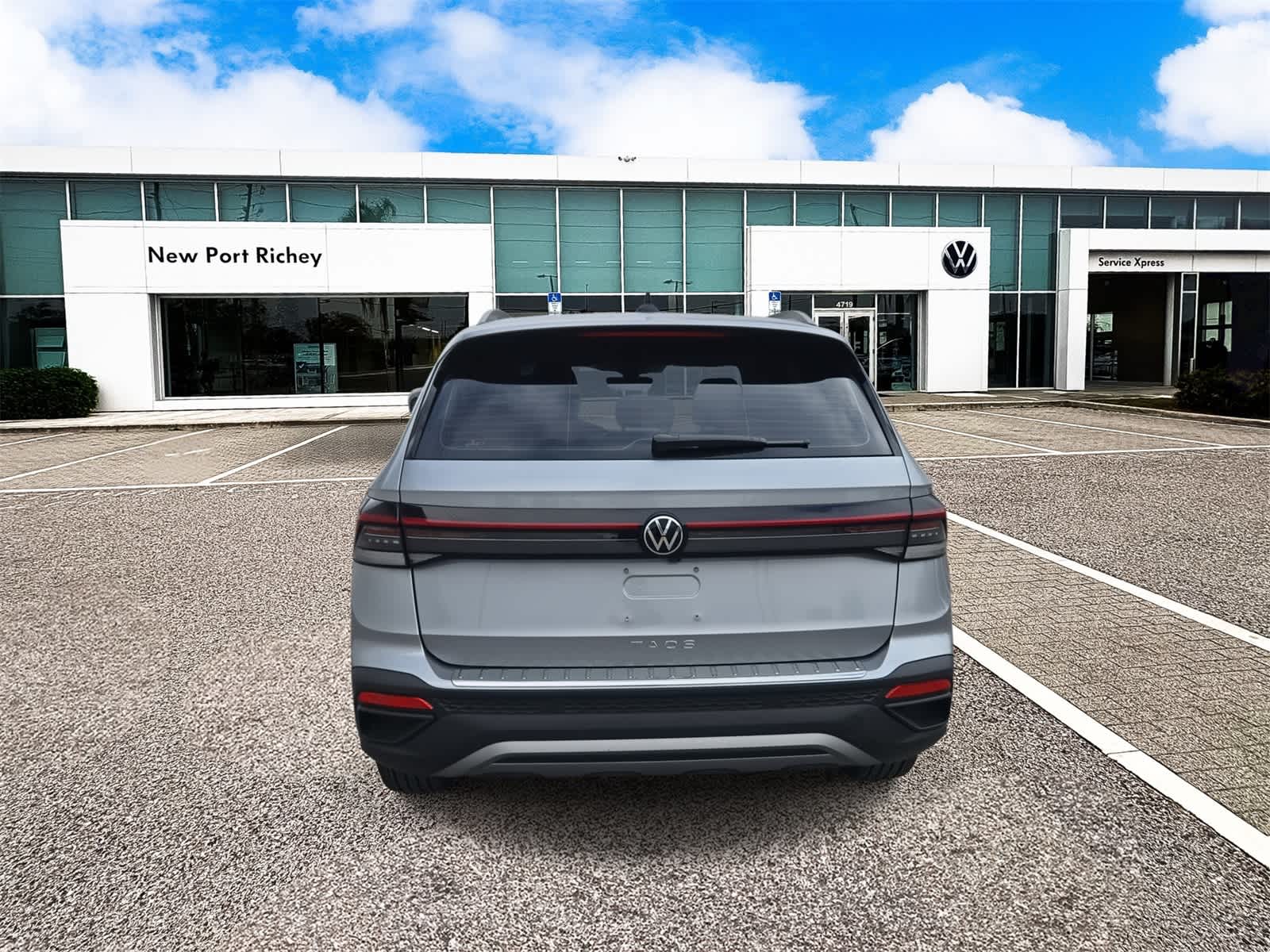 Thumbnail: 2025 Volkswagen Taos - 7