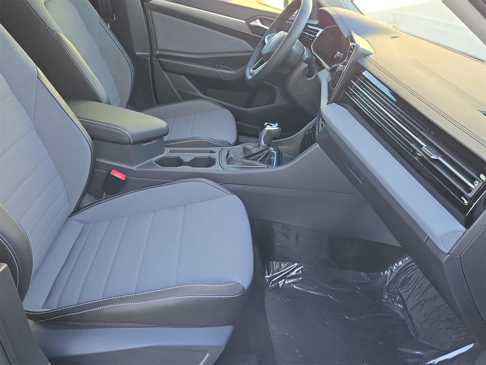 Thumbnail: 2026 Volkswagen Jetta - 22