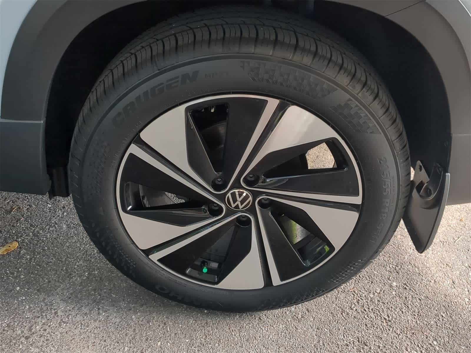 Thumbnail: 2025 Volkswagen Taos - 14