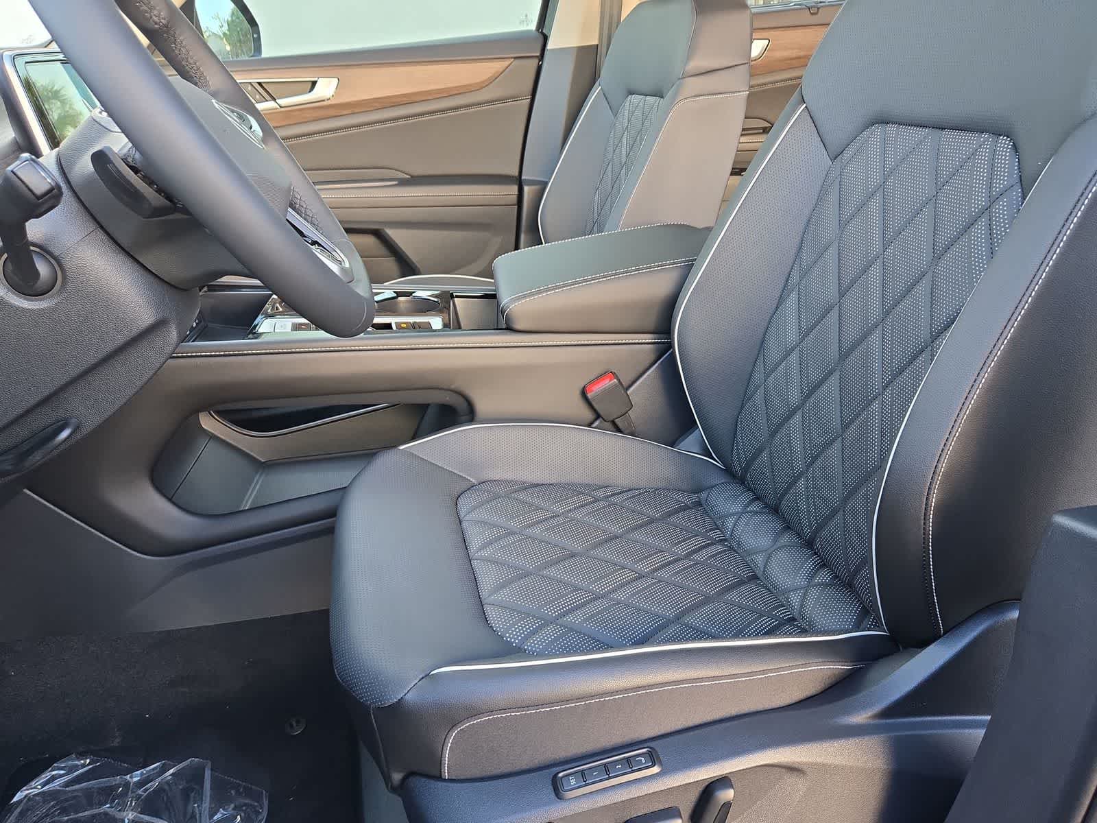 Thumbnail: 2026 Volkswagen Atlas - 17