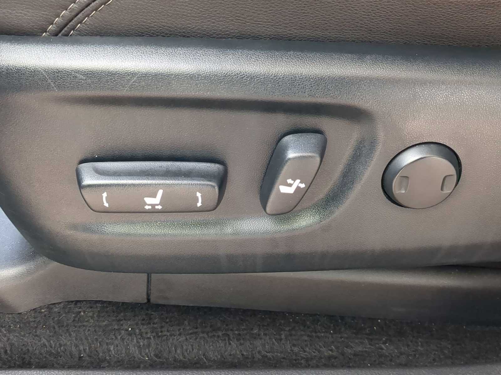 Thumbnail: 2022 Toyota 4Runner - 17