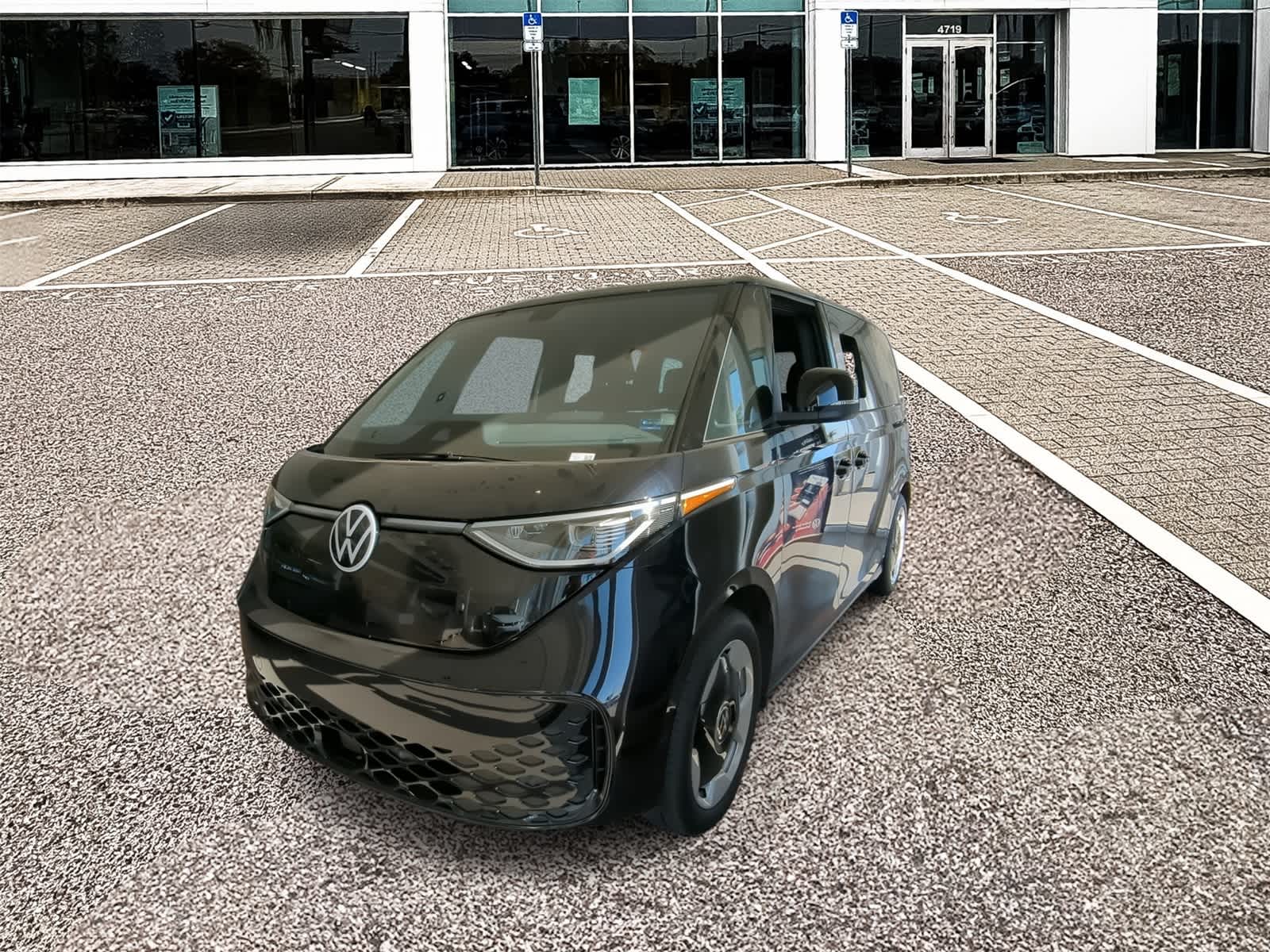 Thumbnail: 2025 Volkswagen ID.Buzz - 4