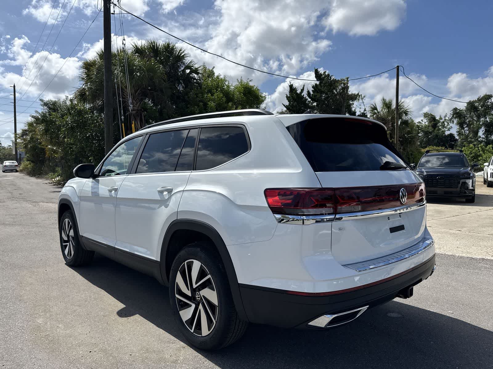 Thumbnail: 2026 Volkswagen Atlas - 4