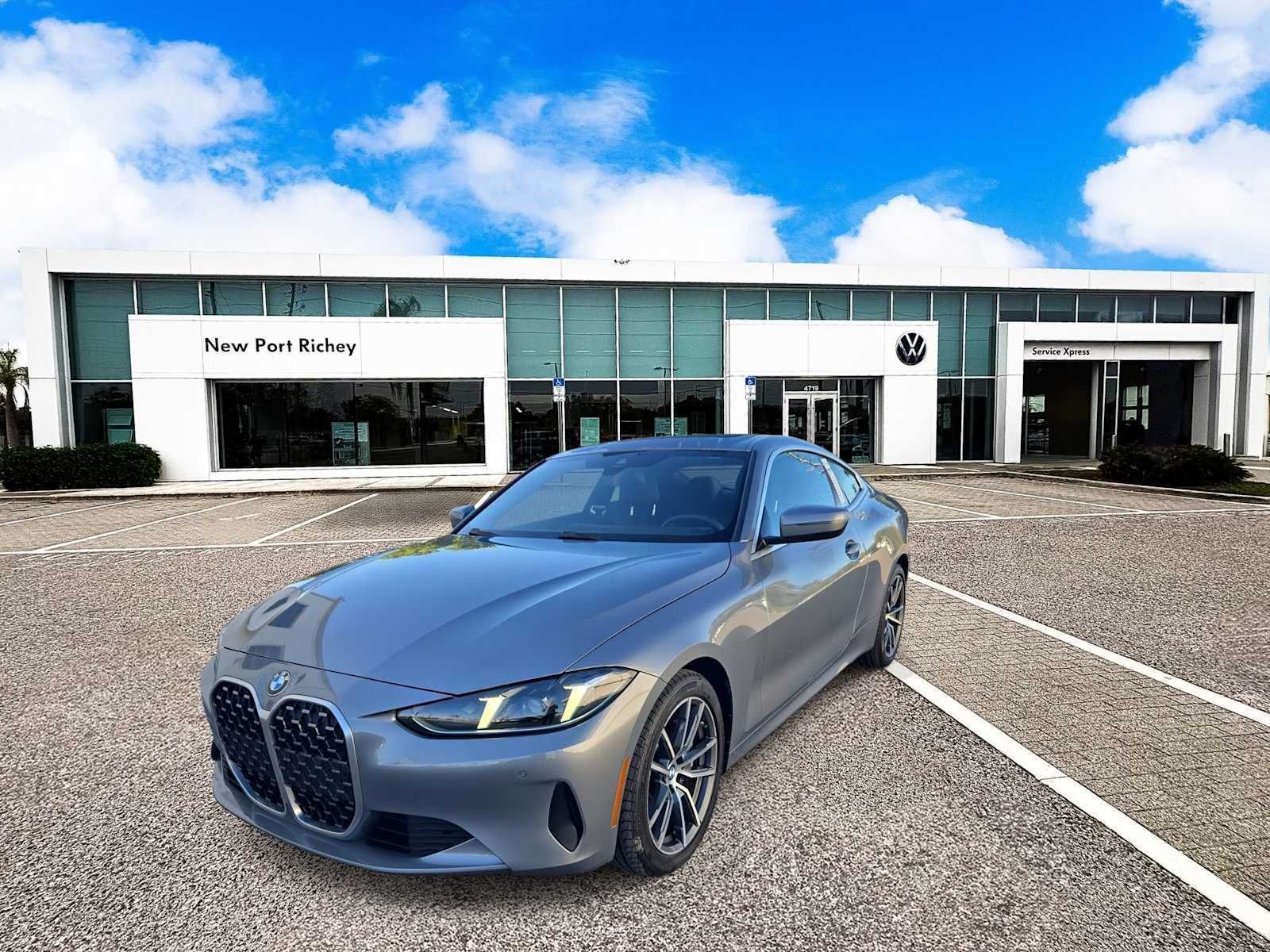 Thumbnail: 2025 BMW 4 Series - 4