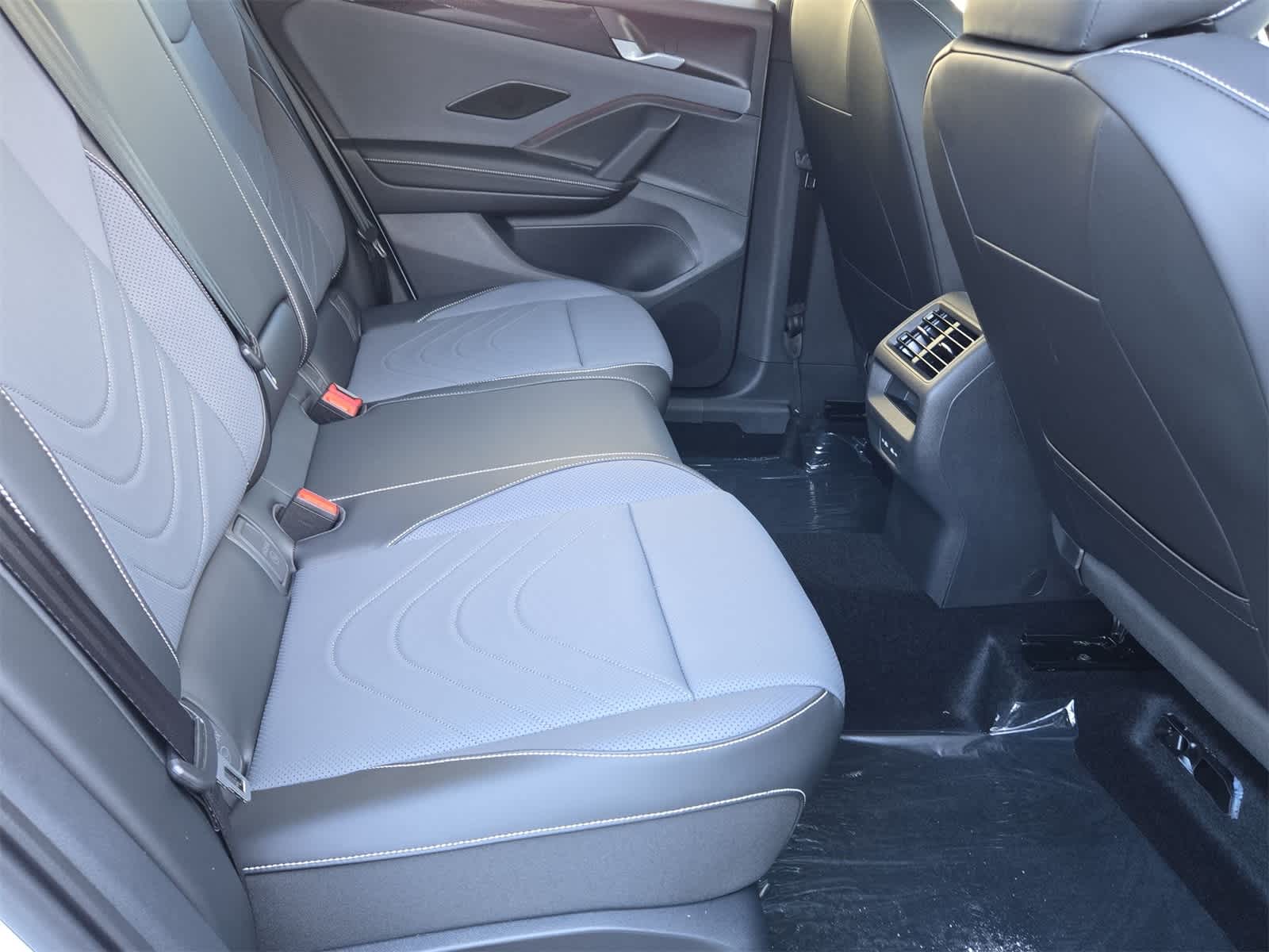 Thumbnail: 2025 Volkswagen Tiguan - 22