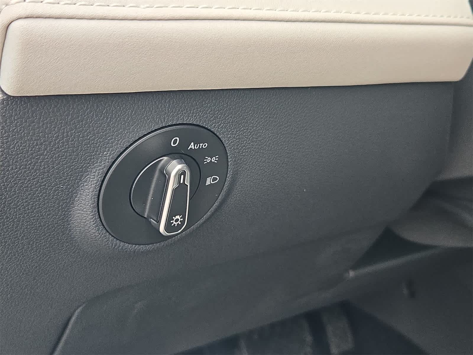 Thumbnail: 2025 Volkswagen Taos - 36