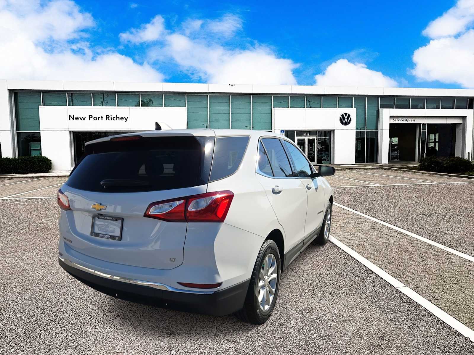 Thumbnail: 2019 Chevrolet Equinox - 8