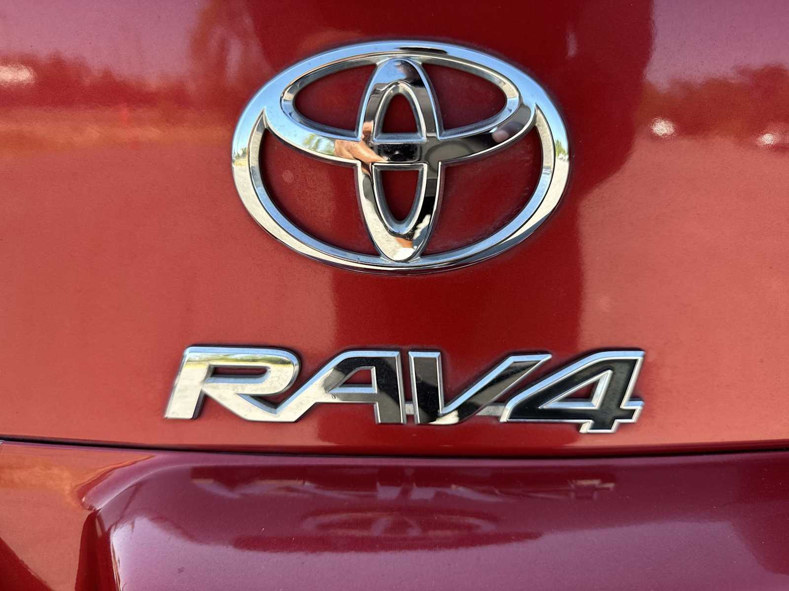 Thumbnail: 2011 Toyota RAV4 - 12
