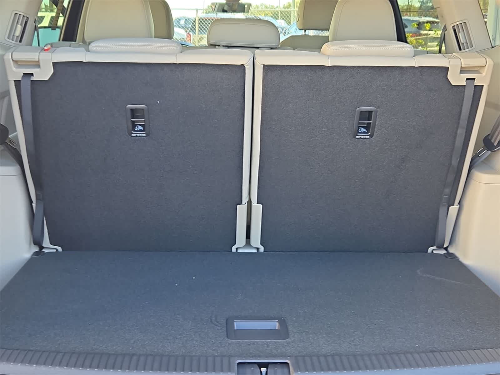 Thumbnail: 2026 Volkswagen Atlas - 32