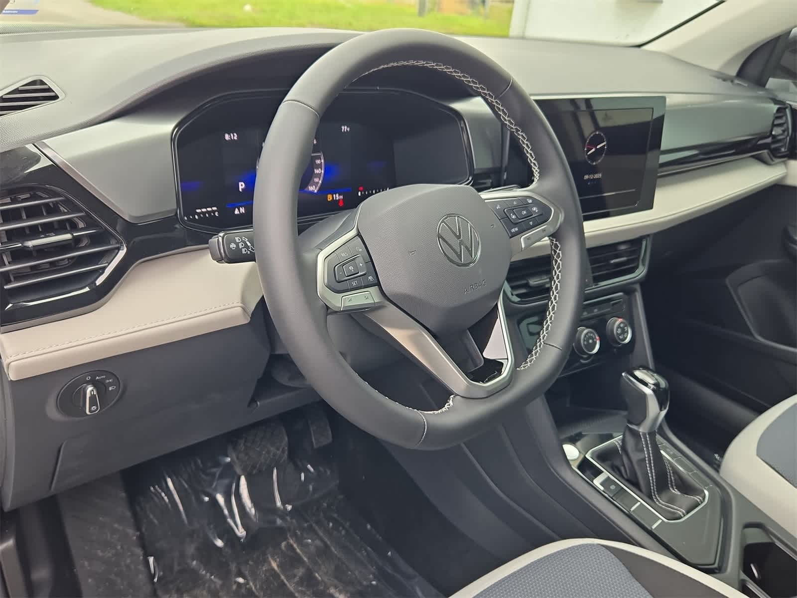 Thumbnail: 2025 Volkswagen Taos - 10