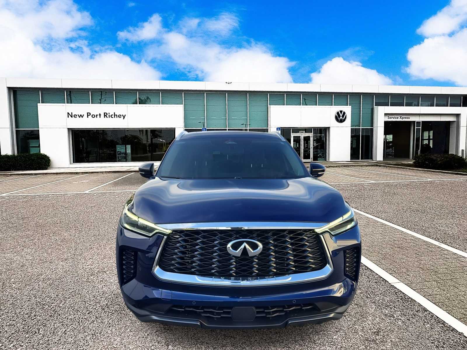 Thumbnail: 2023 INFINITI QX60 - 3