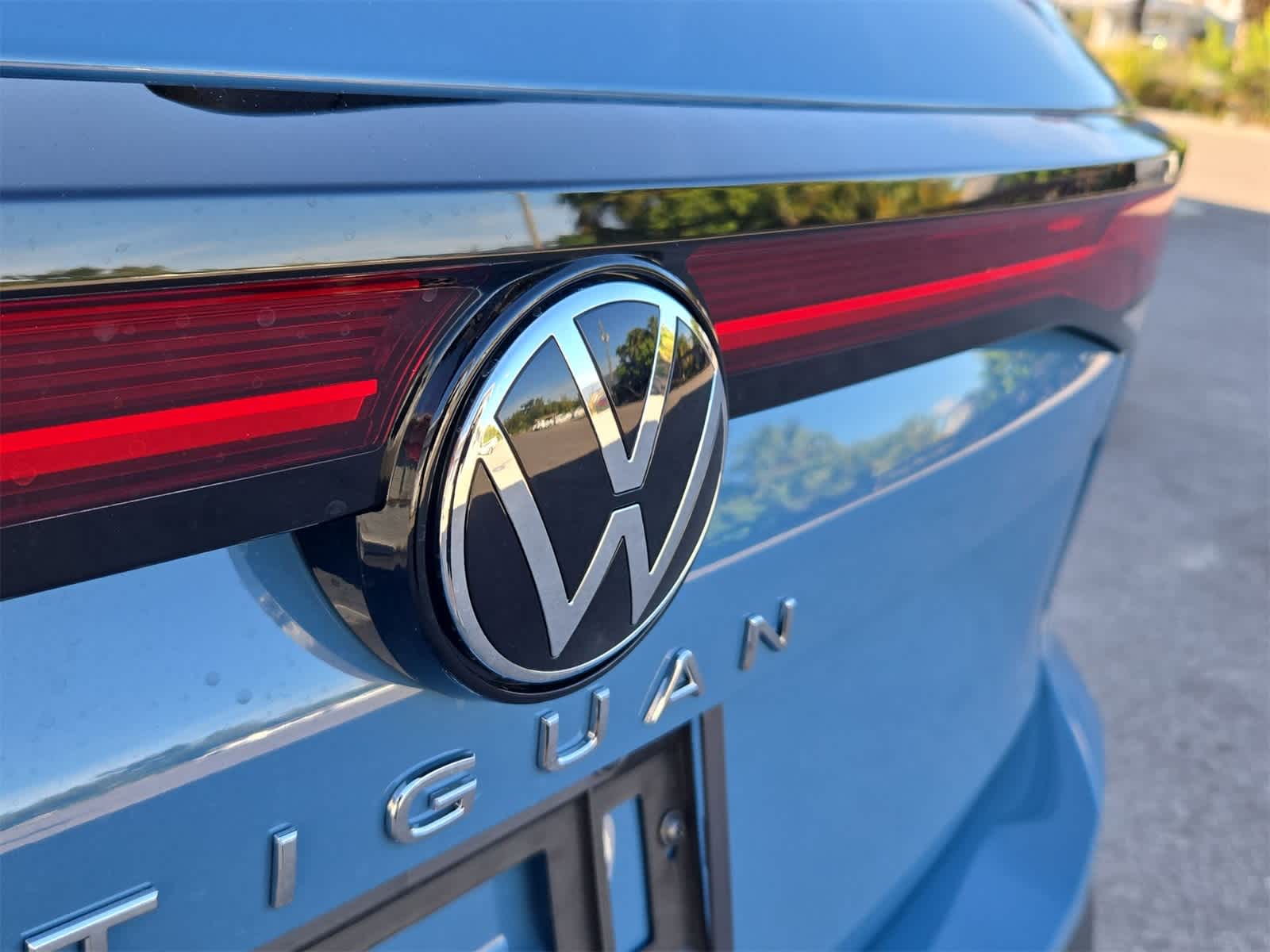 Thumbnail: 2025 Volkswagen Tiguan - 12