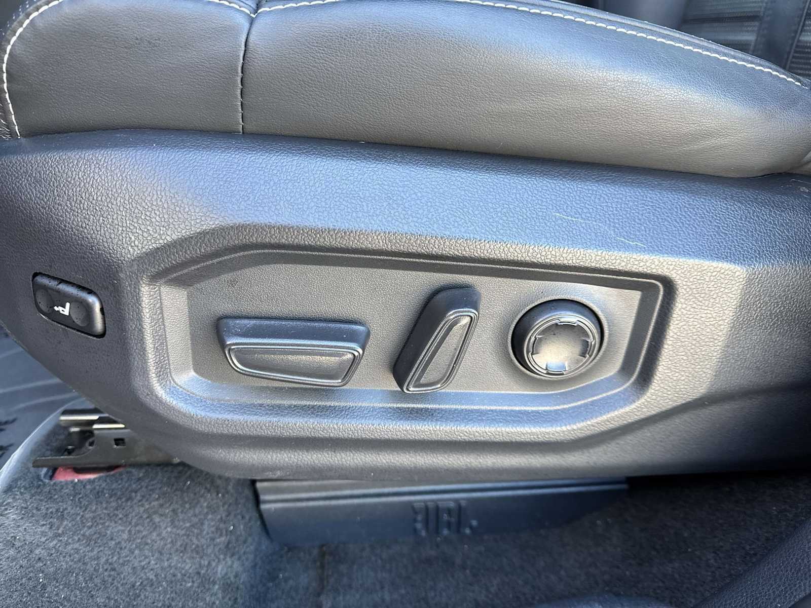 Thumbnail: 2023 Toyota Tundra - 17