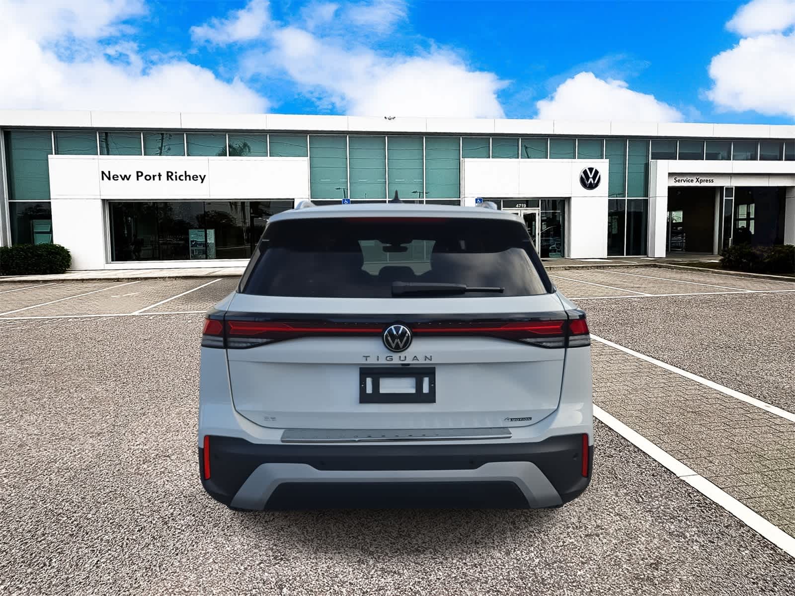 Thumbnail: 2025 Volkswagen Tiguan - 7