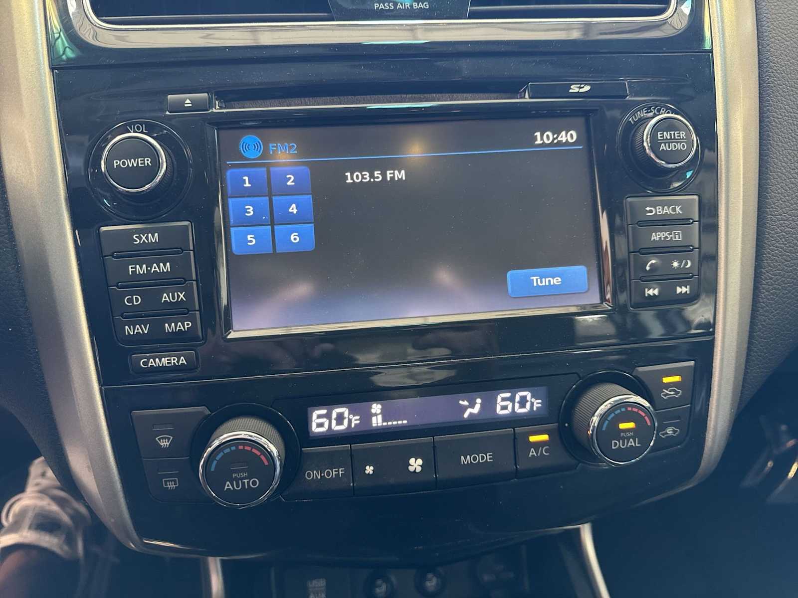 Thumbnail: 2015 Nissan Altima - 27