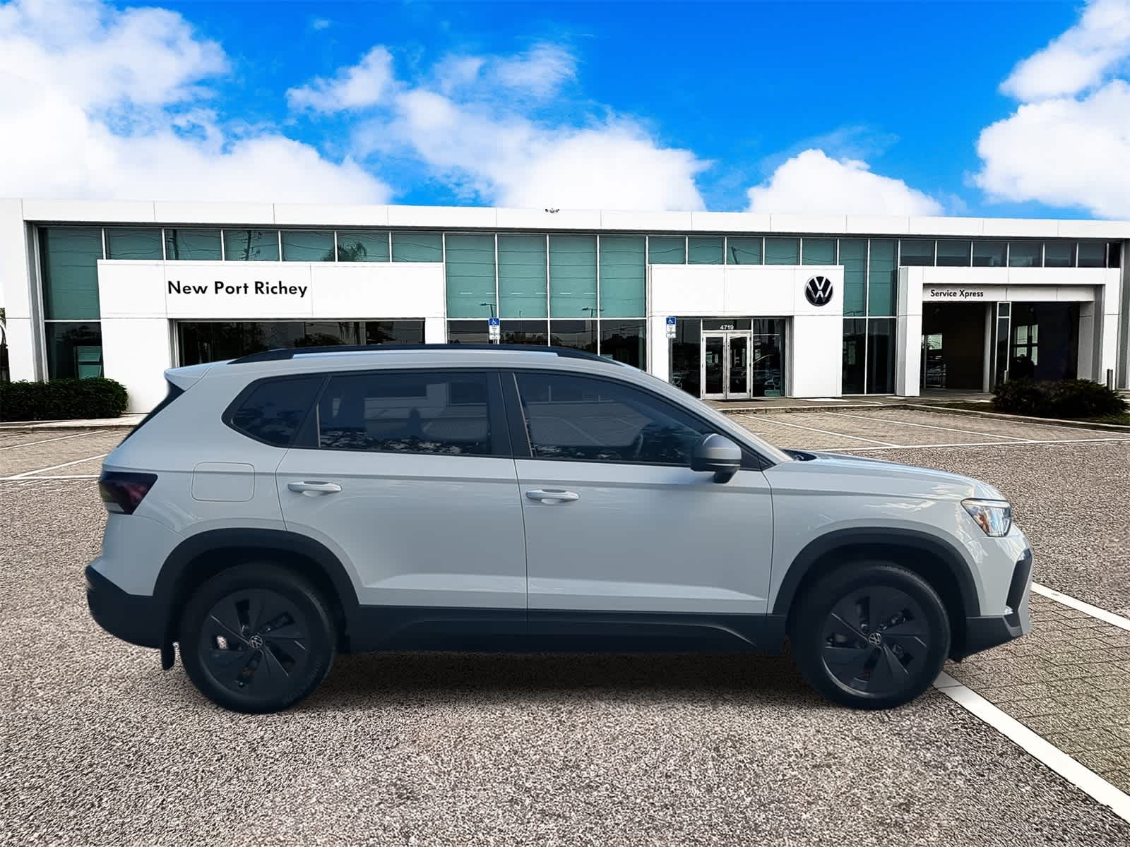 Thumbnail: 2025 Volkswagen Taos - 9