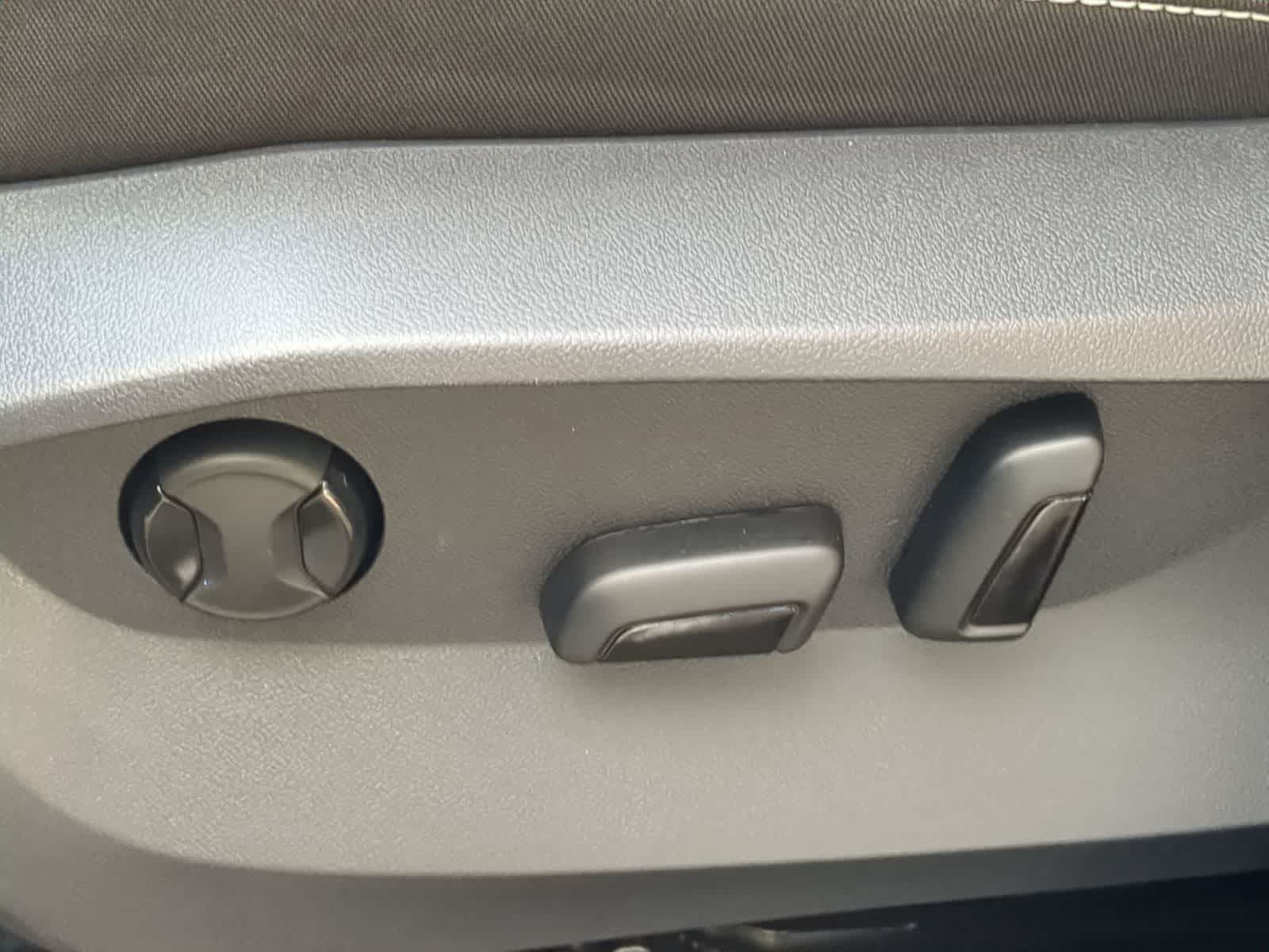 Thumbnail: 2025 Volkswagen Taos - 18