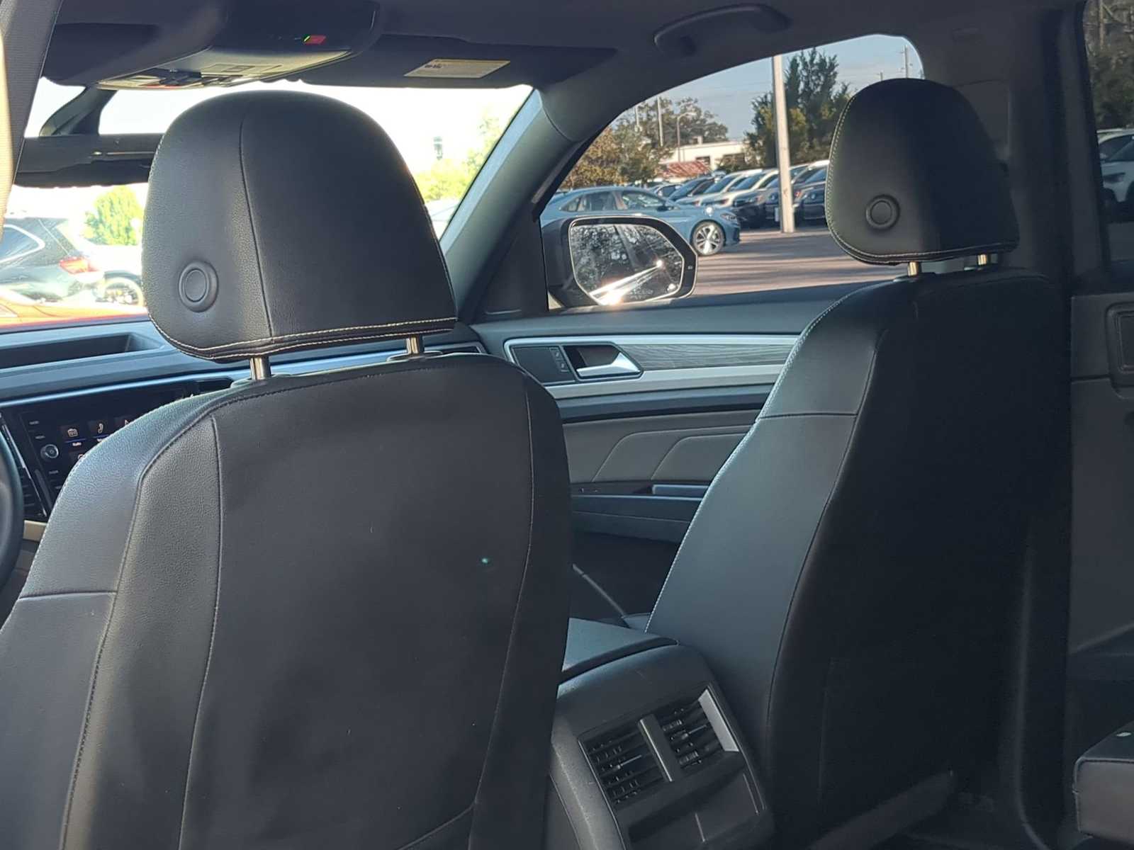 Thumbnail: 2022 Volkswagen Atlas - 19