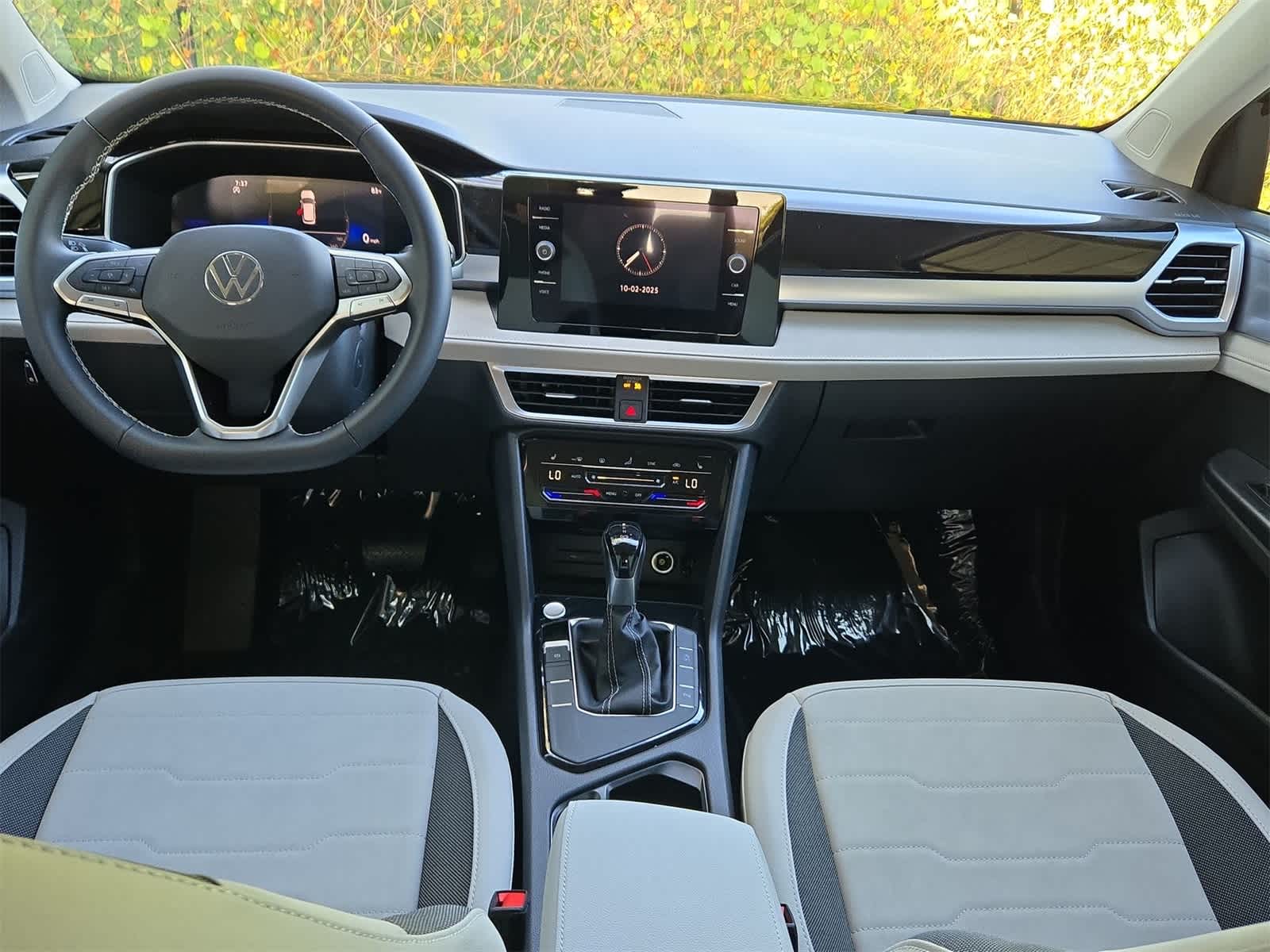 Thumbnail: 2025 Volkswagen Taos - 16