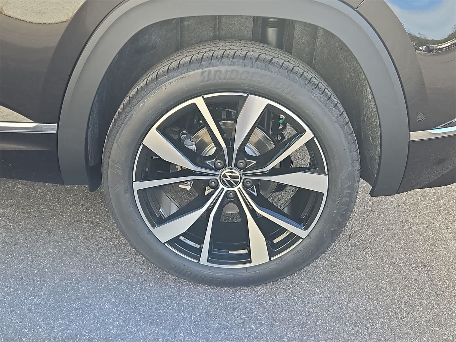 Thumbnail: 2026 Volkswagen Atlas - 14