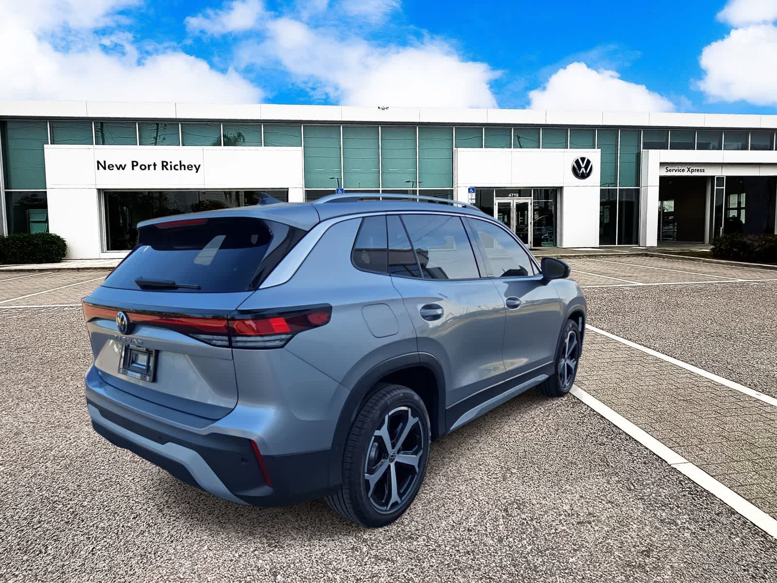 Thumbnail: 2025 Volkswagen Tiguan - 8