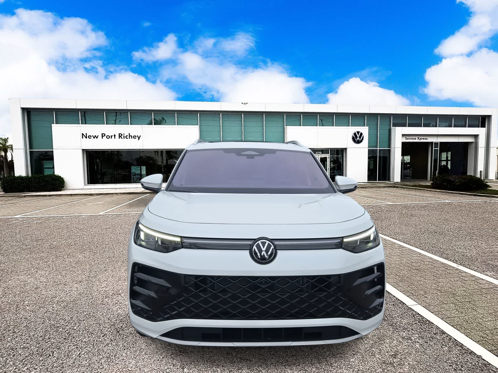 Thumbnail: 2025 Volkswagen Tiguan - 3