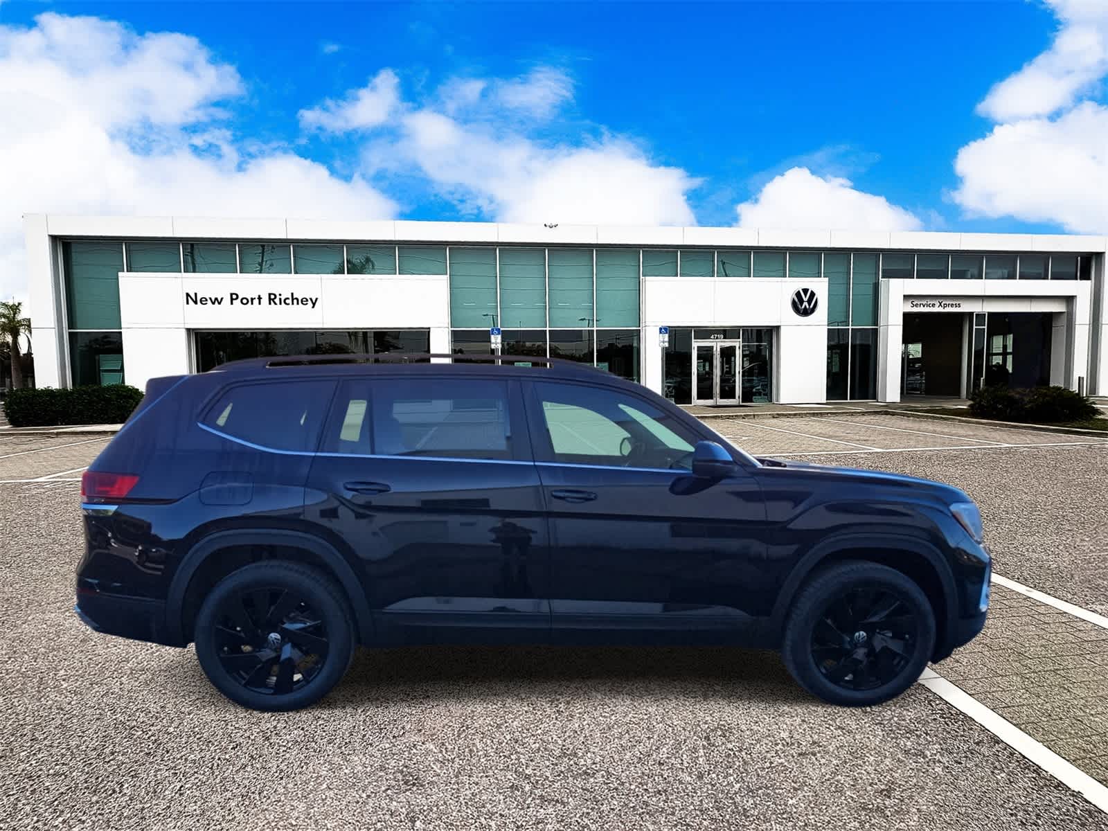 Thumbnail: 2026 Volkswagen Atlas - 9