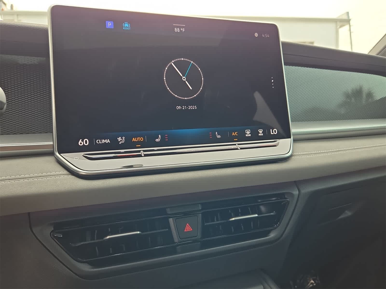 Thumbnail: 2025 Volkswagen Tiguan - 29