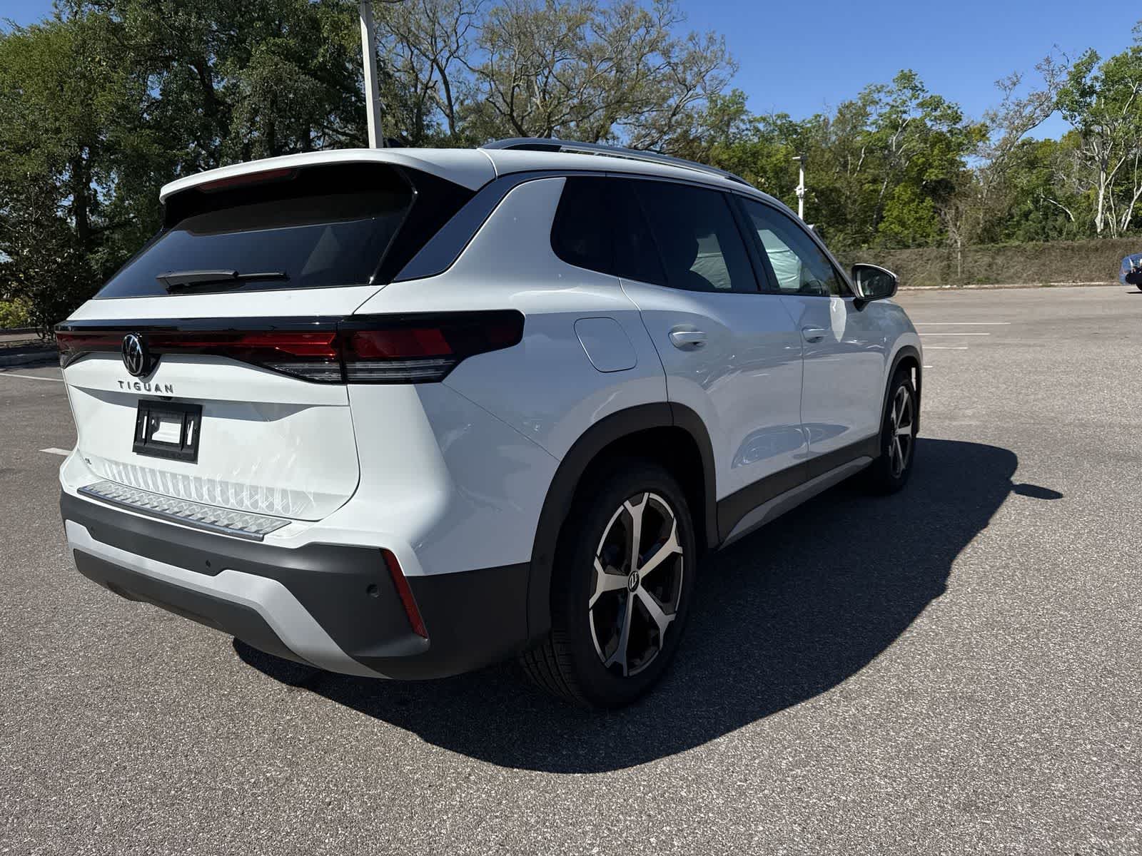 Thumbnail: 2026 Volkswagen Tiguan - 6