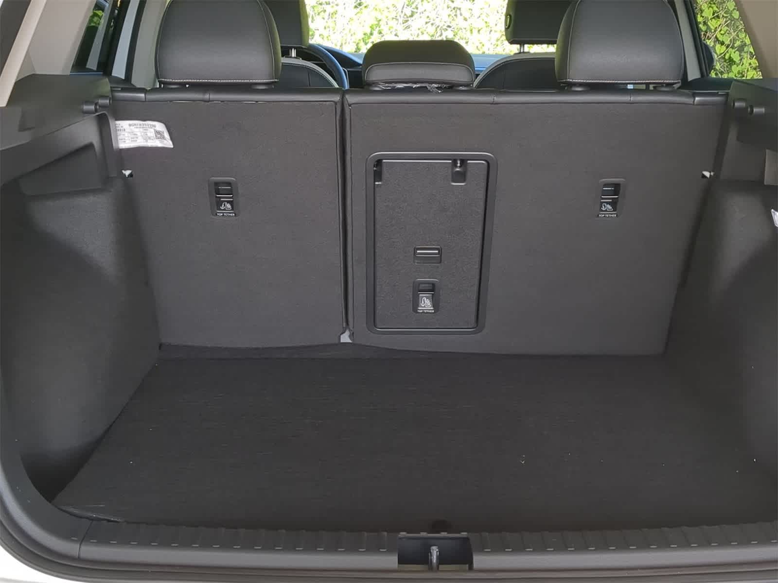 Thumbnail: 2025 Volkswagen Taos - 31