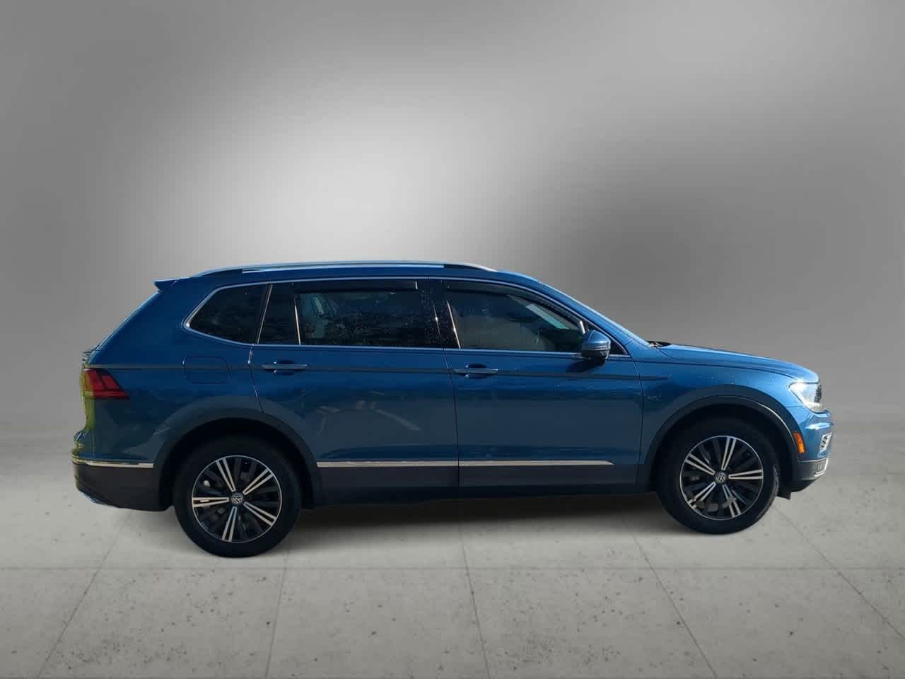 Thumbnail: 2018 Volkswagen Tiguan - 9