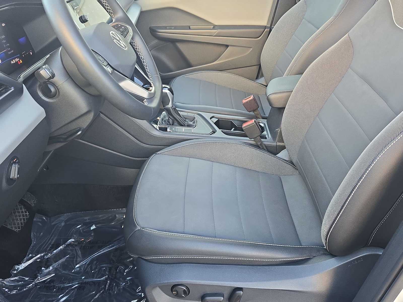 Thumbnail: 2023 Volkswagen Taos - 24