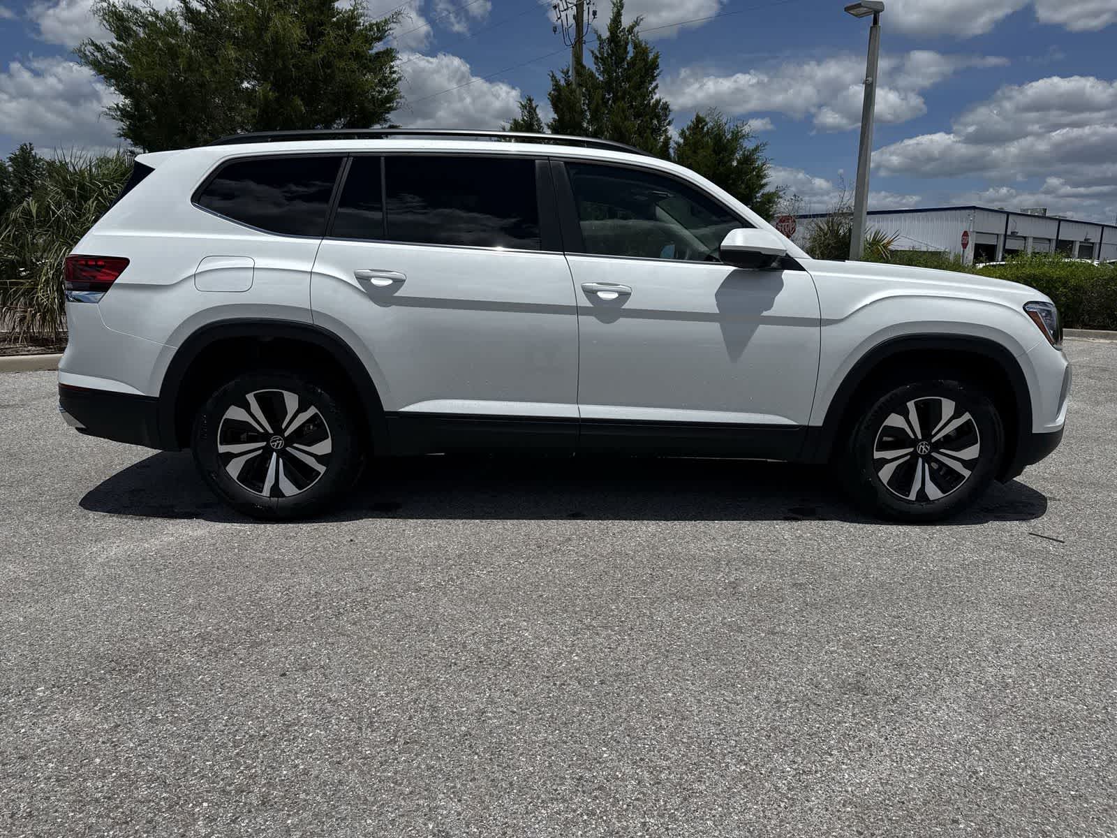 Thumbnail: 2026 Volkswagen Atlas - 7