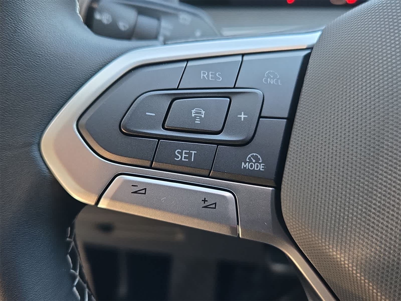 Thumbnail: 2026 Volkswagen Tiguan - 24