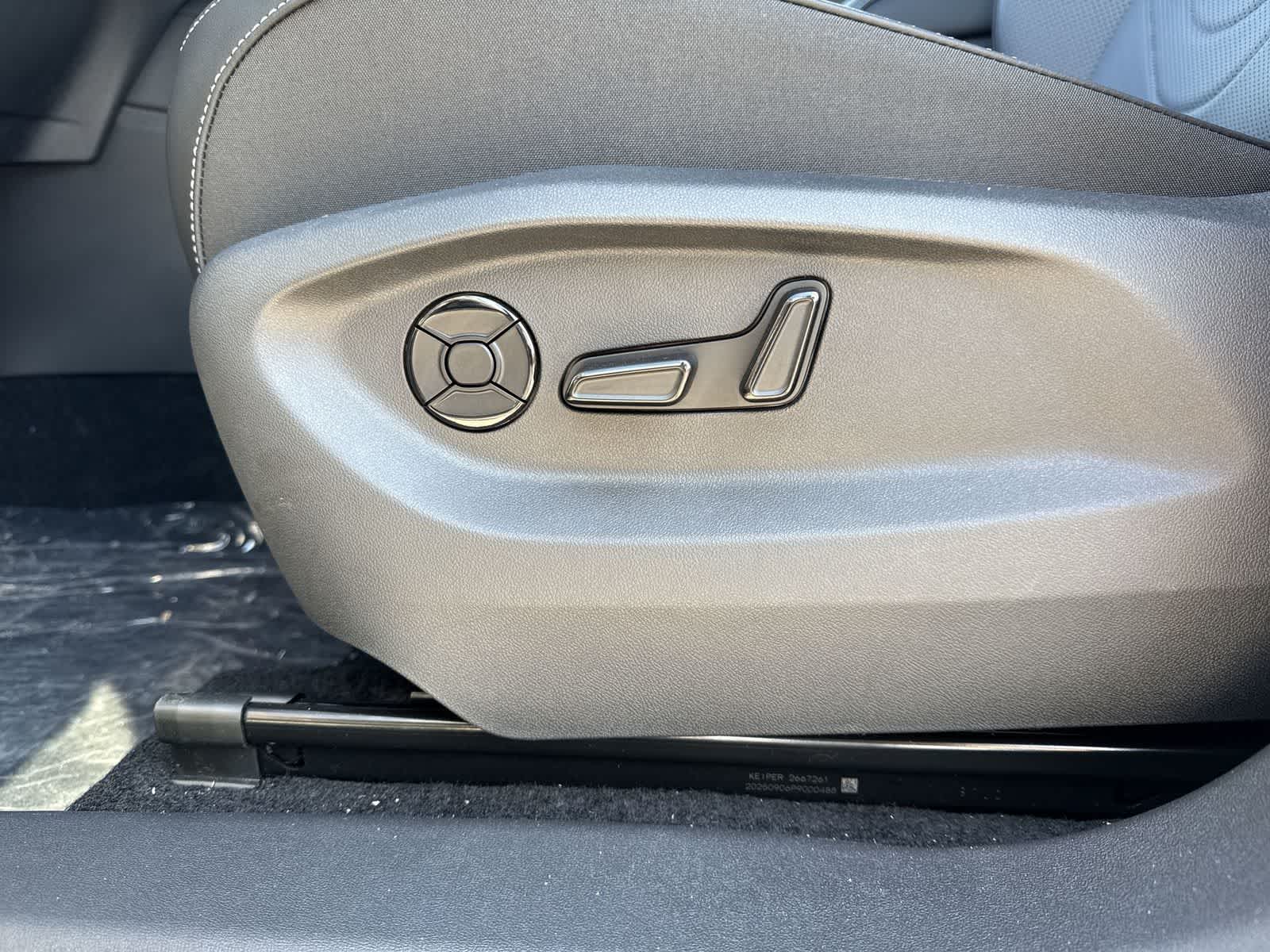 Thumbnail: 2026 Volkswagen Tiguan - 16