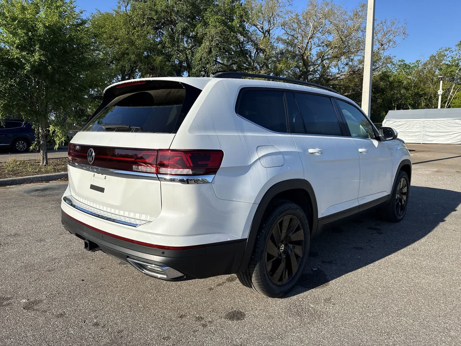 Thumbnail: 2026 Volkswagen Atlas - 6