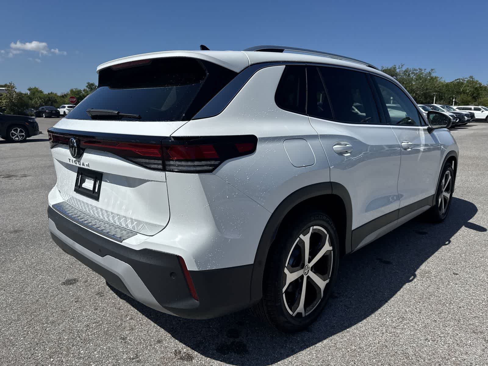 Thumbnail: 2026 Volkswagen Tiguan - 6