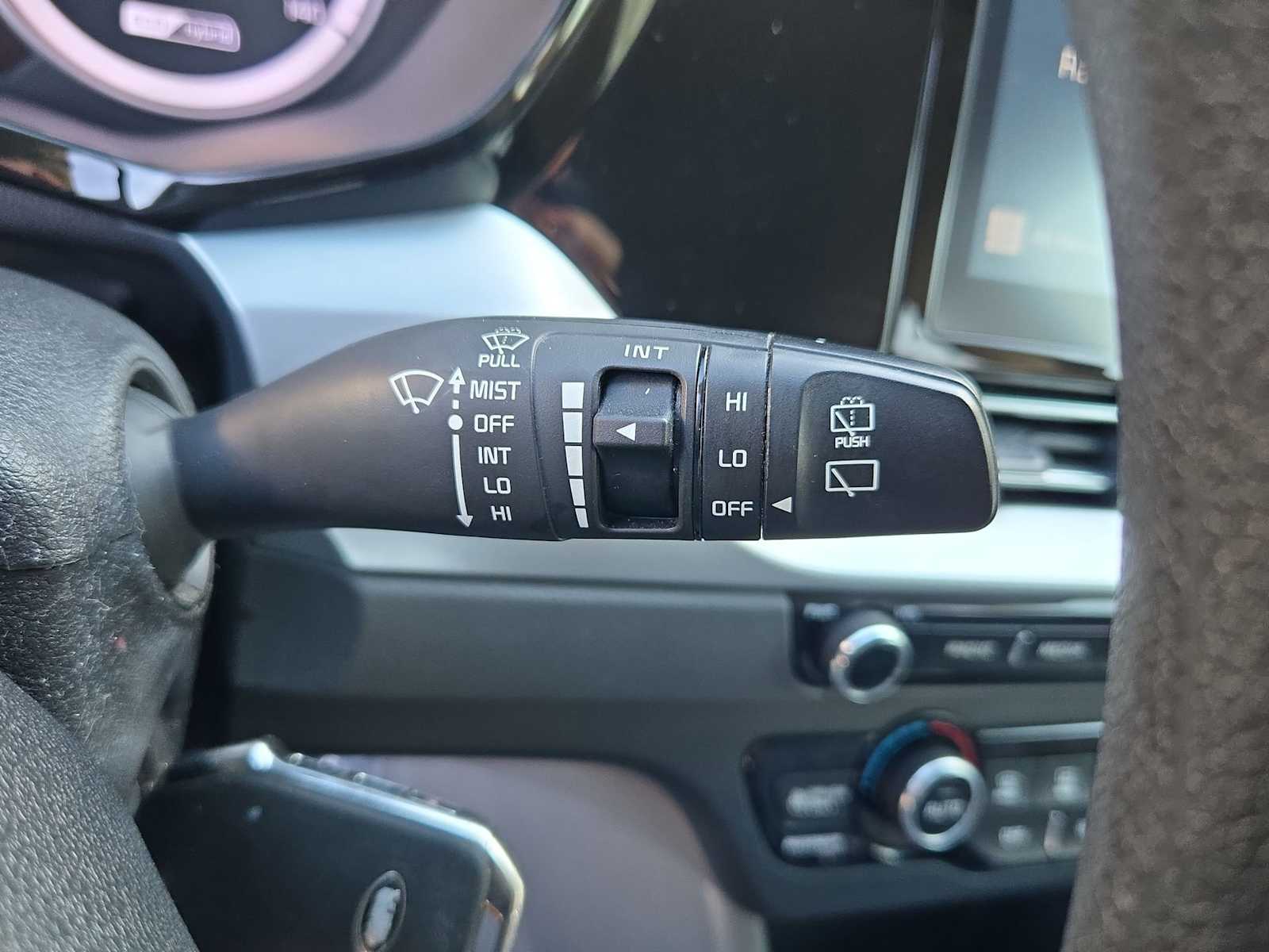 Thumbnail: 2021 Kia Niro - 24