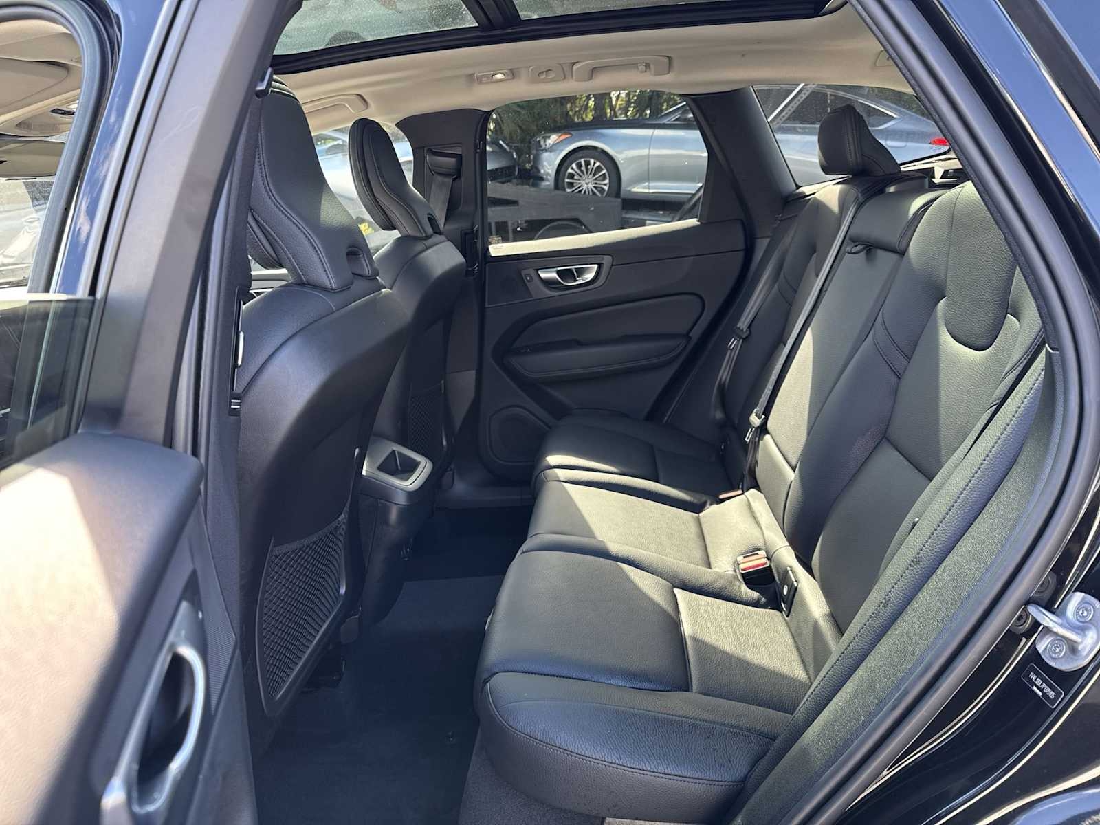 Thumbnail: 2023 Volvo XC60 - 19