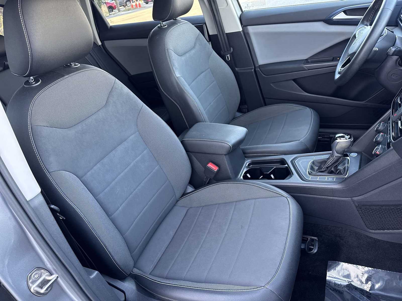 Thumbnail: 2022 Volkswagen Taos - 20