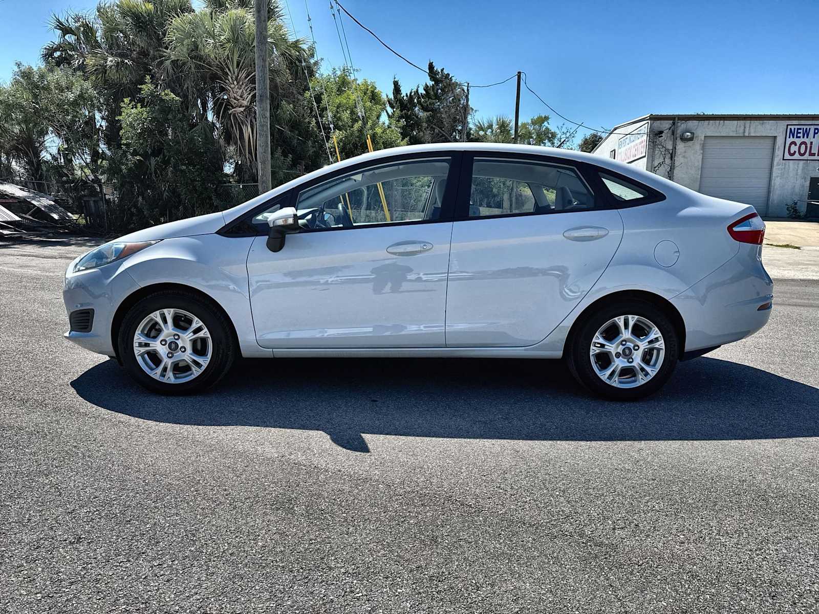 Thumbnail: 2016 Ford Fiesta - 3