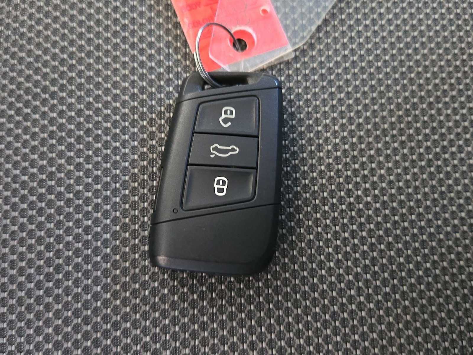 Thumbnail: 2023 Volkswagen Taos - 30