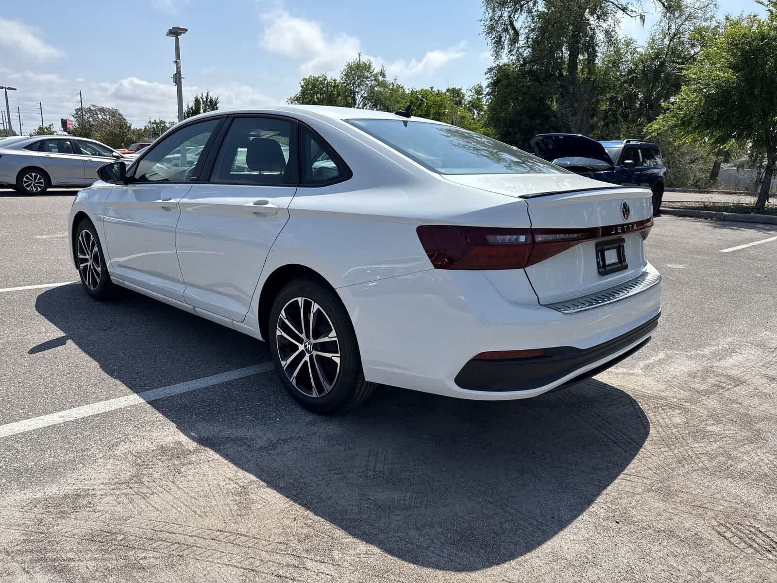 Thumbnail: 2026 Volkswagen Jetta - 4