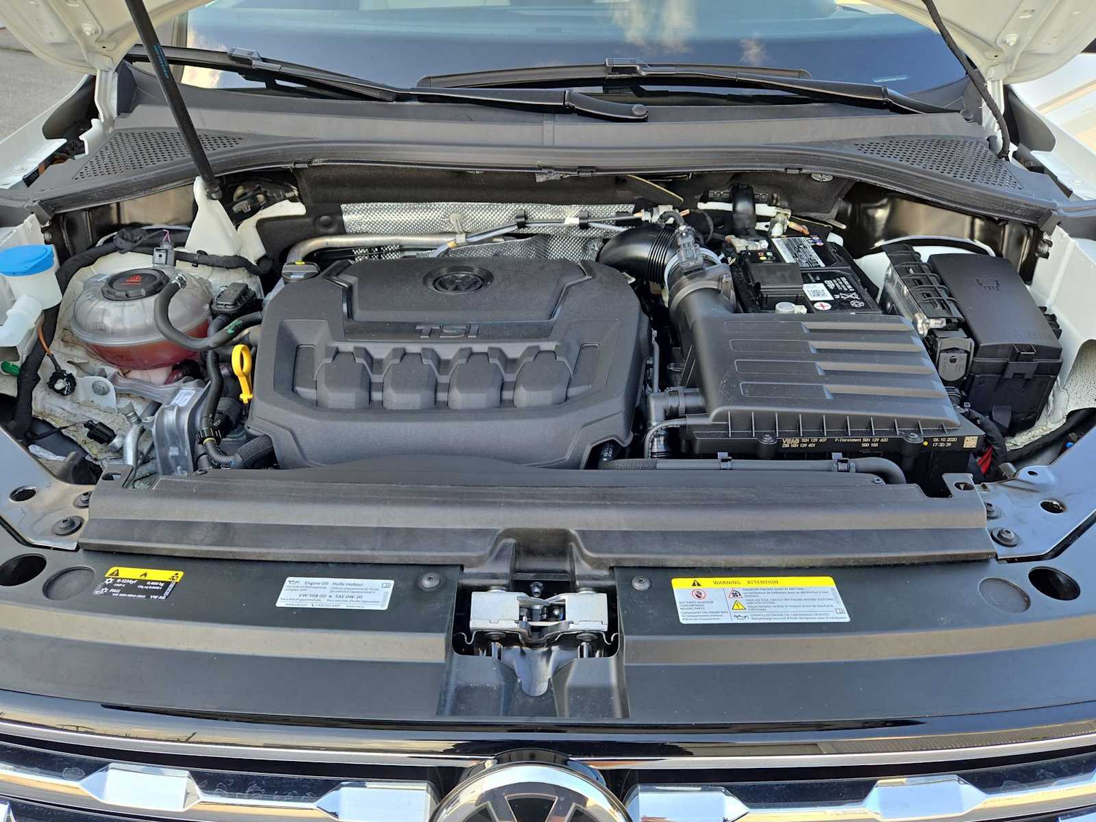 Thumbnail: 2021 Volkswagen Tiguan - 15