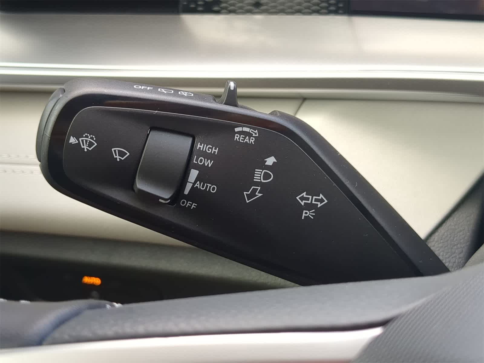 Thumbnail: 2025 Volkswagen Tiguan - 28