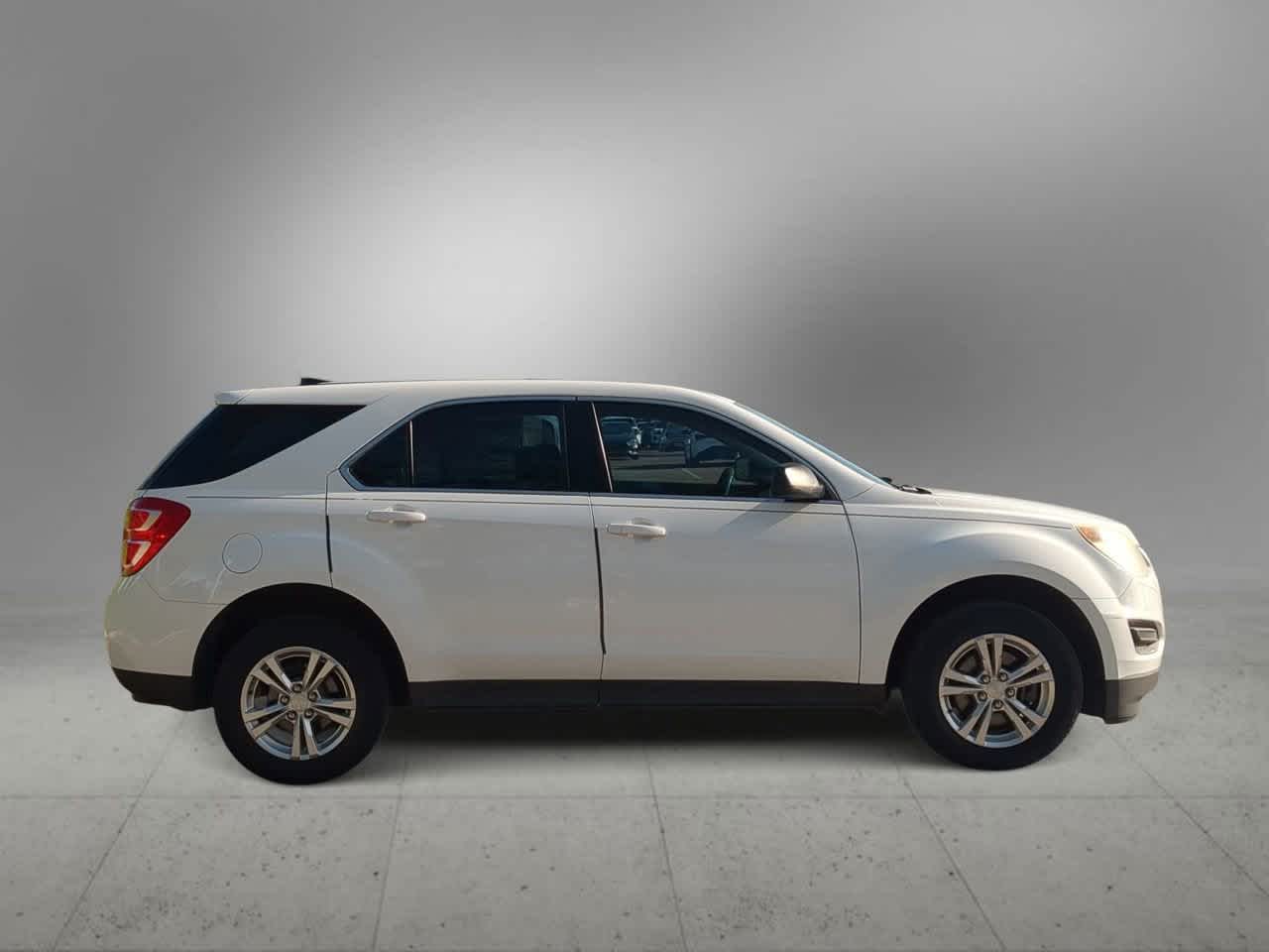 Thumbnail: 2016 Chevrolet Equinox - 9