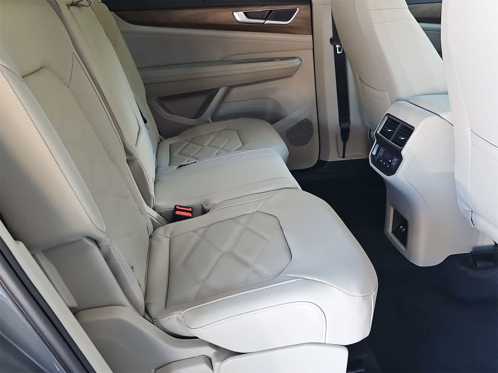 Thumbnail: 2026 Volkswagen Atlas - 22