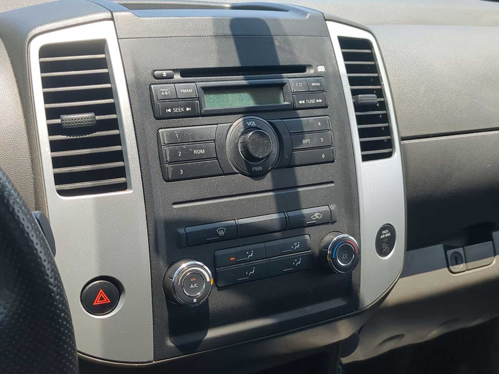 Thumbnail: 2012 Nissan Frontier - 22