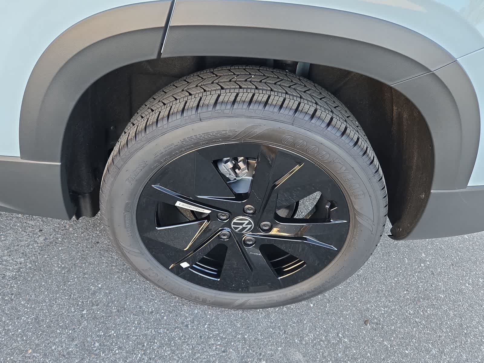 Thumbnail: 2025 Volkswagen Taos - 14