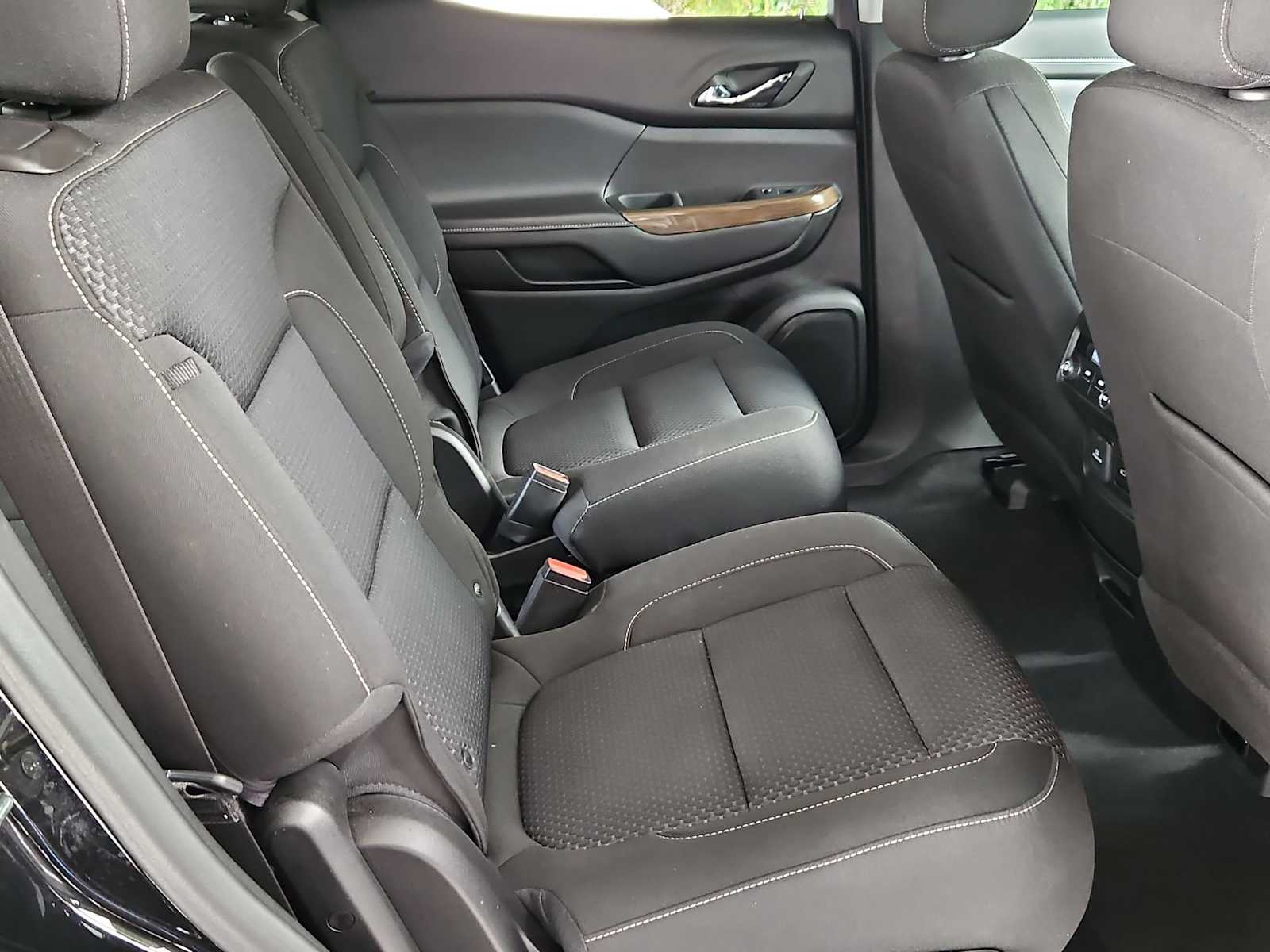 Thumbnail: 2023 GMC Acadia - 21